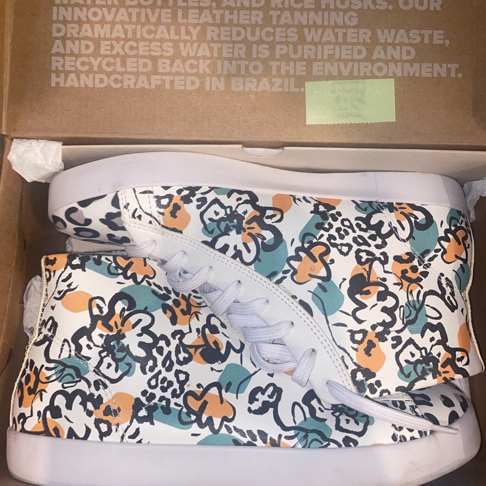 OTBT shoes. New